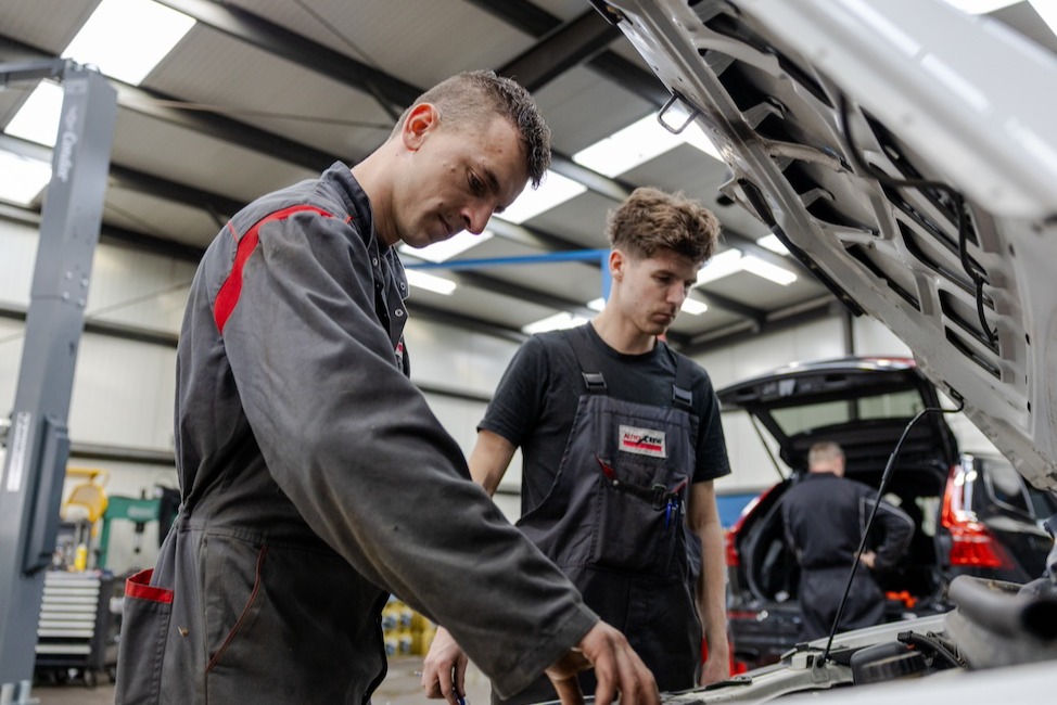Common Image dinesten_images_1771927309.jpg Onderhoud of reparatie | Auto Flikweert