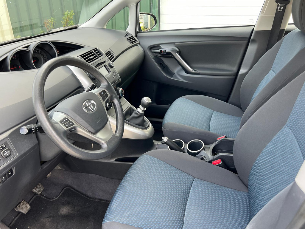 Toyota Verso 1.6 VVT-i Comfort | Trekhaak | Park. Sensoren | 100% Dealeronderhouden! 48462377-4.jpg | Auto Flikweert