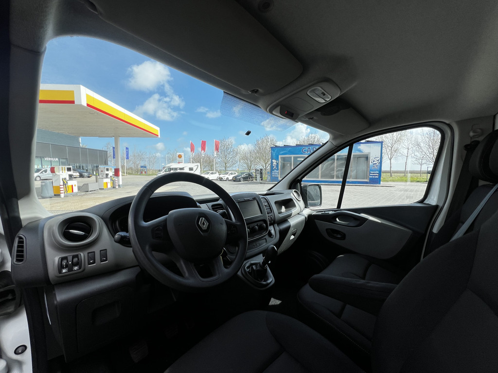 Renault Trafic 1.6 dCi T29 L2H1 Comfort ex. BTW | Airco | Camera | Cruise Control | Houten laadvloer | 2000 kg trekgewicht 52049376-4.jpg | Auto Flikweert