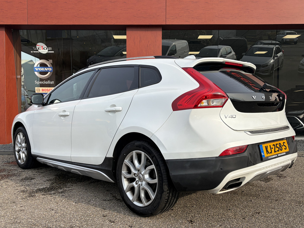 Volvo V40 Cross Country 2.0 T4 Summum AUTOMAAT | LEER | TREKHAAK | STYLING PACK | PANO | MEMORY 52322537-3.jpg | Auto Flikweert