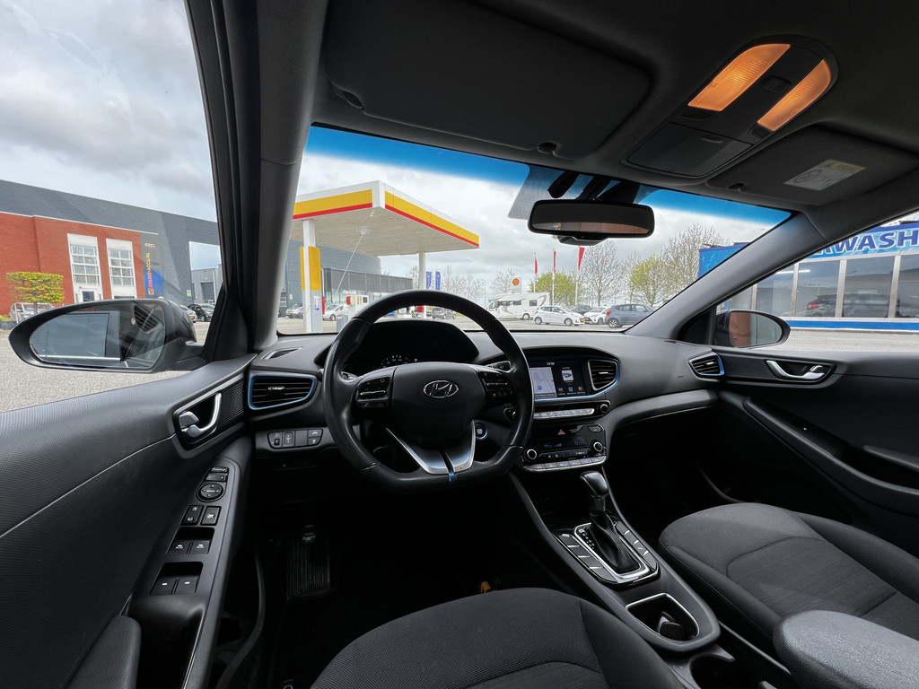 Hyundai IONIQ 1.6 GDi Comfort | Cruise control | Carplay | Automaat | Afneembare Trekhaak | Climate control | BT | DAB radio 52719553-4.jpg | Auto Flikweert