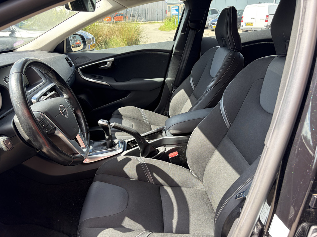 Volvo V40 2.0 T2 Inscription 54247915-4.jpg | Auto Flikweert